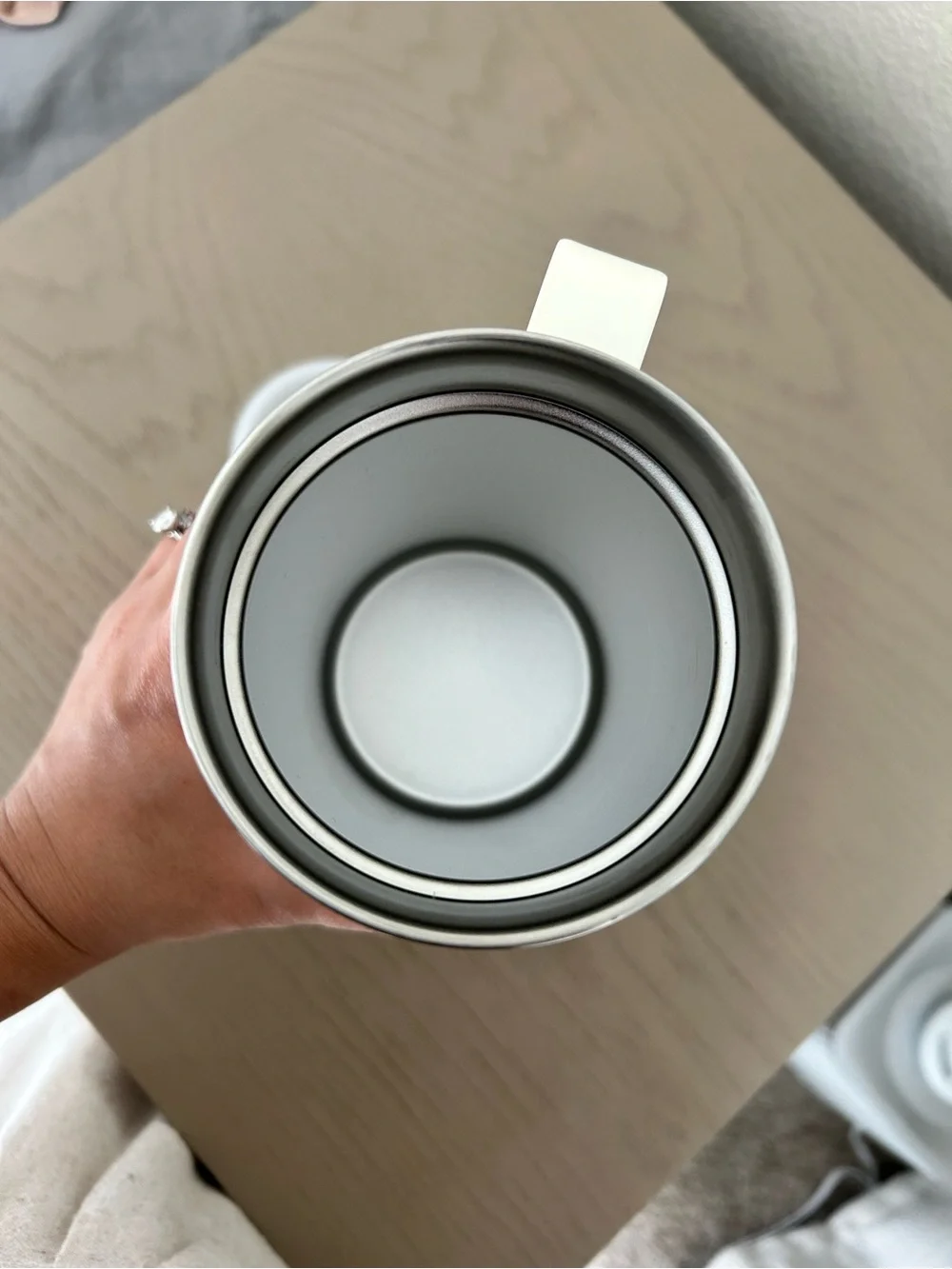 Stanley off White and Silver Travel coffee Mug with Handle - Picture 11 of 12
